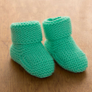 RED HEART GARTER STITCH BABY BOOTIES