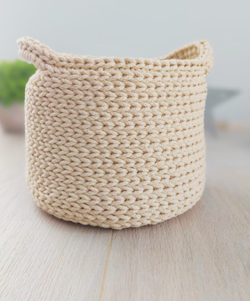 crochet basket with handles